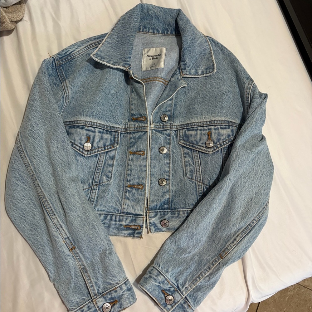 Abercrombie and Fitch Cropped Trucker Oversized Jacket